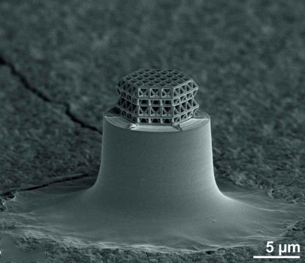 3D打印世界最小晶格結構承載能力接近理論極限