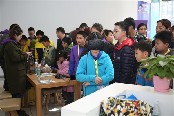 達(dá)內(nèi)童程童美“發(fā)現(xiàn)杯”青少年編程大賽開戰(zhàn)，2000多選手決戰(zhàn)全國