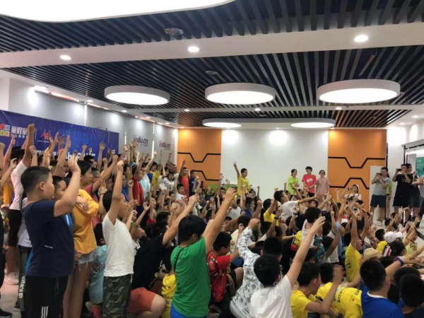 走向勝利，202顆明日之星云集童程童美RoboRAVE國(guó)際大賽暑期特訓(xùn)營(yíng)！