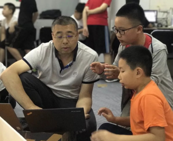 走向勝利，202顆明日之星云集童程童美RoboRAVE國(guó)際大賽暑期特訓(xùn)營(yíng)！