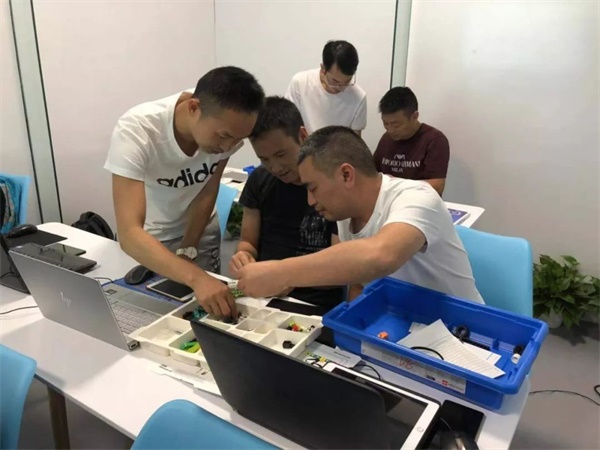 公益助學 | 童程童美發揮編程教學優勢，推動中國教育資源均衡發展 