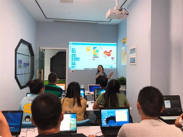 公益助學 | 童程童美發揮編程教學優勢，推動中國教育資源均衡發展 