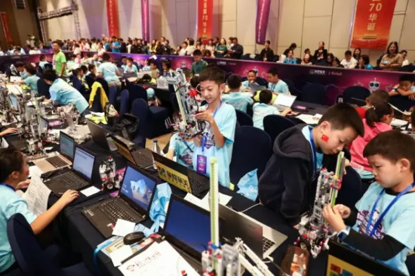 直通國際賽—Botball國際教育機器人大會中學組童程童美專場報名啟動！